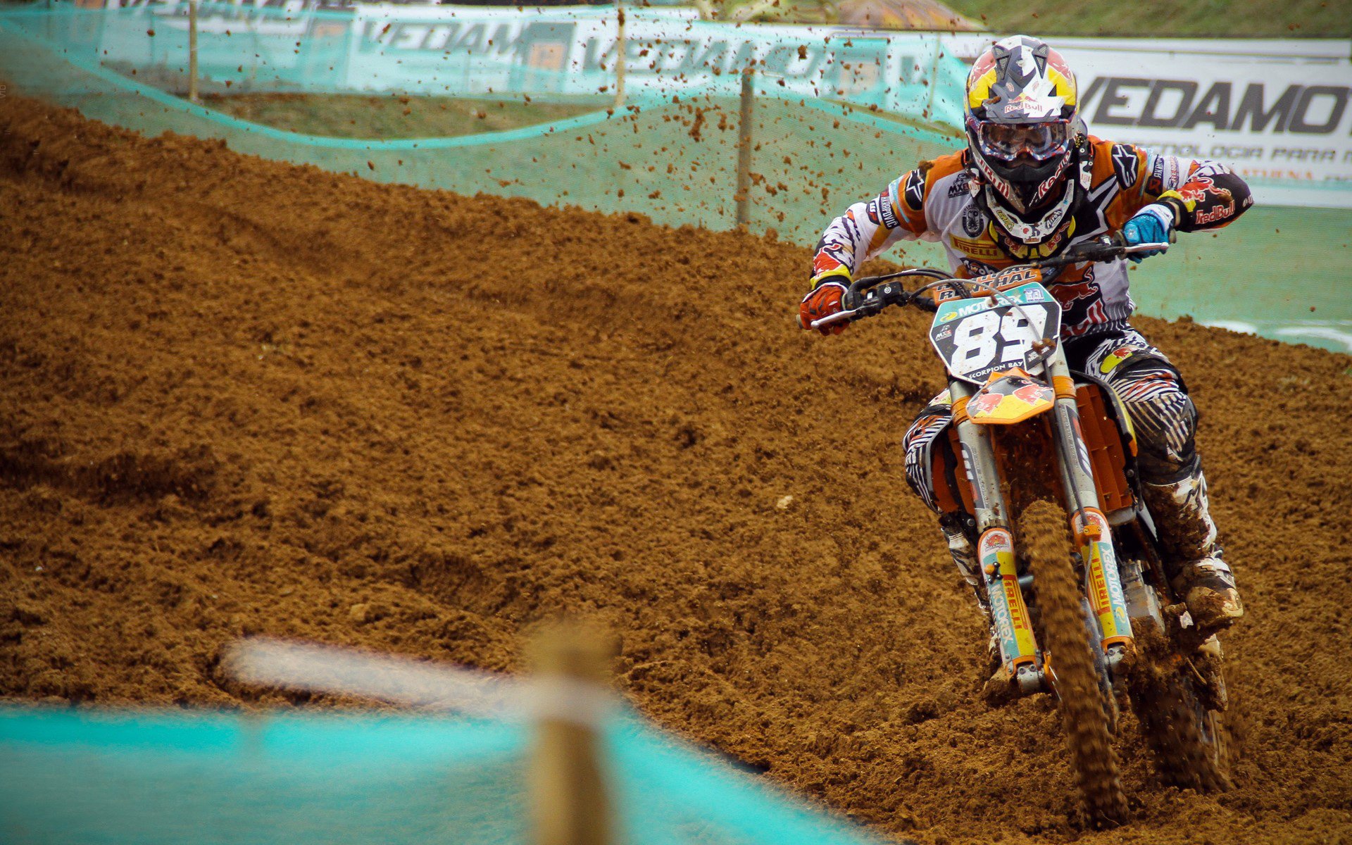 公牛终于防下关键一球,全场沸腾,公牛james